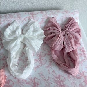 Caden Lane Large Ruffle Knit Bows